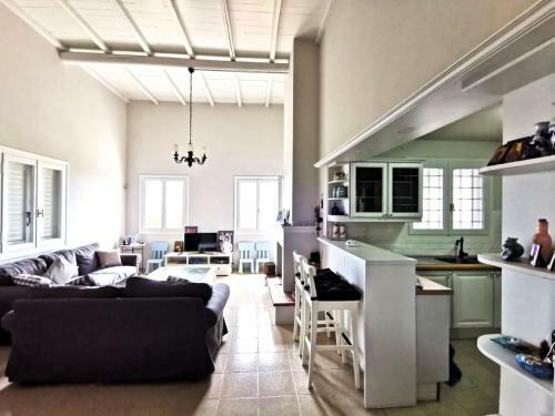 Anissaras Luxury Villa