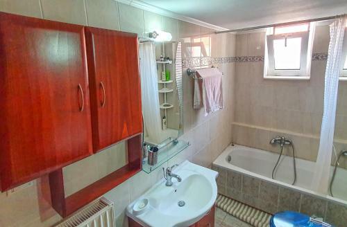 Mpoulakis Apartment 98