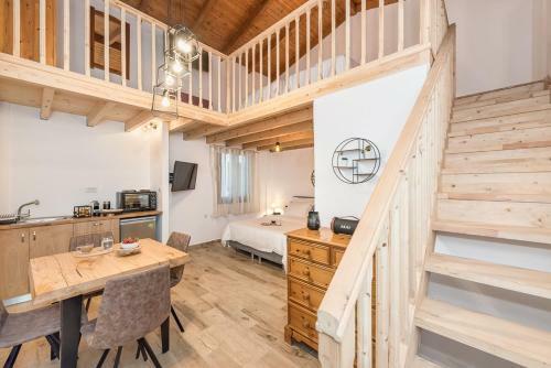 Kokkinon Khorion Villa Sleeps 16 With Pool And Air Con