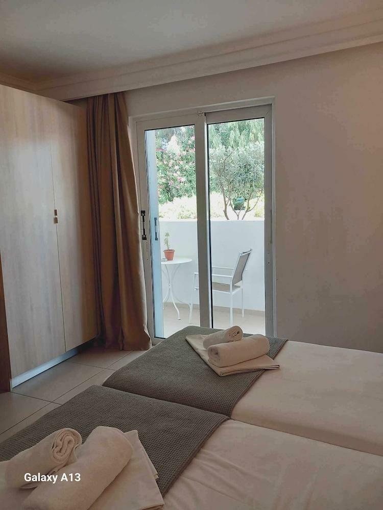 Aegean Blu Hotel & Apartments