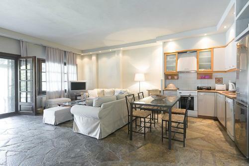 #flh - Coconut & Vanilla Pool Apartments
