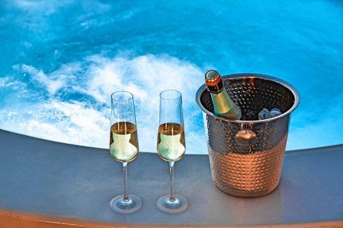 Minoas Villas Heated Pool