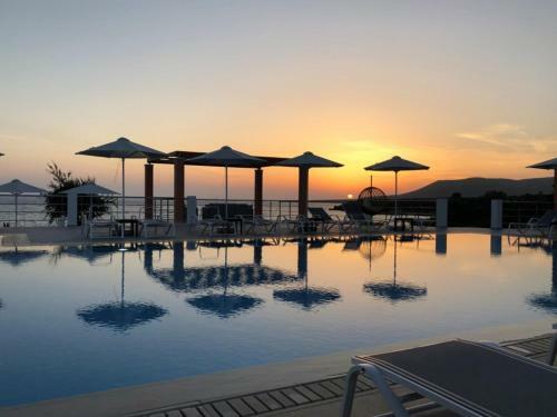 Remenzo Hotel