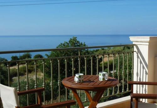 Lourdata Villa Sleeps 5 With Pool And Air Con