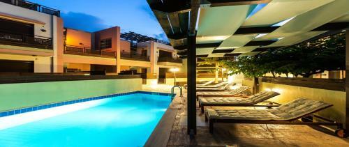 Loutra-one Bedroom Apartment