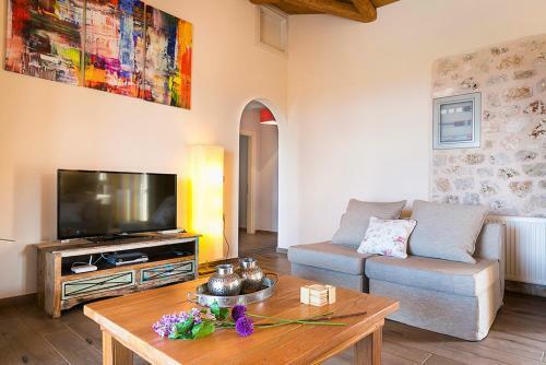 Manganos Villa Sleeps 4 Pool Air Con Wifi