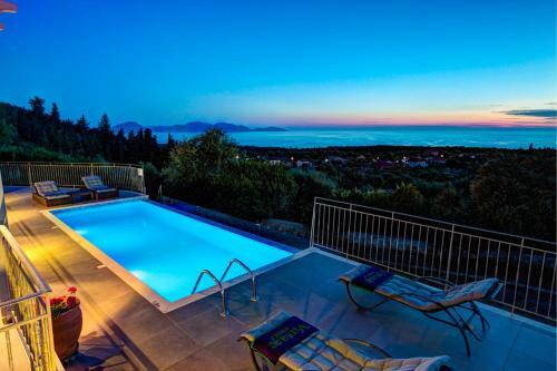 Manganos Villa Sleeps 4 Pool Air Con Wifi
