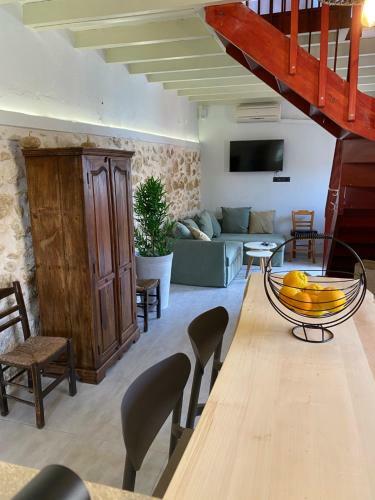 Hostal La Perla de Maroulas