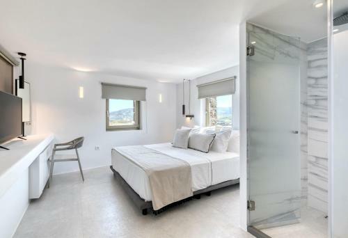 Hotel Panormos Bay Suites