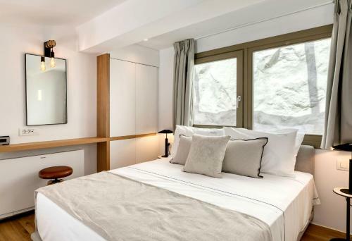 Hotel Panormos Bay Suites