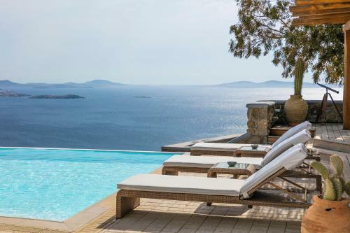 Black Diamond Luxurious Villa Mykonian Blue