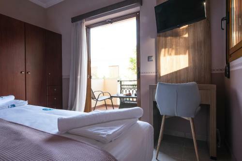 Hostal Cyrenia Guesthouse