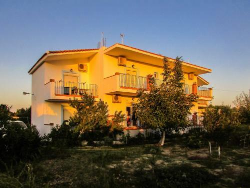 Hostal Charming Villa Suite Close To The Beach