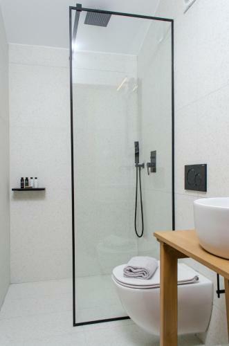 Hostal Thea Suites