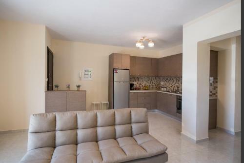 Bounatsa Studios & Apartments