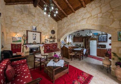 Nerochori Villa Sleeps 5 With Pool And Air Con