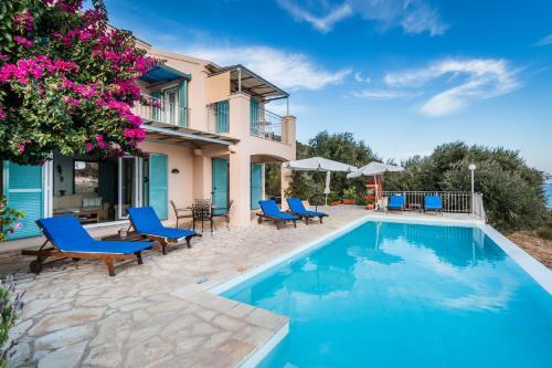 Nisaki Villa Sleeps 6 Pool Wifi