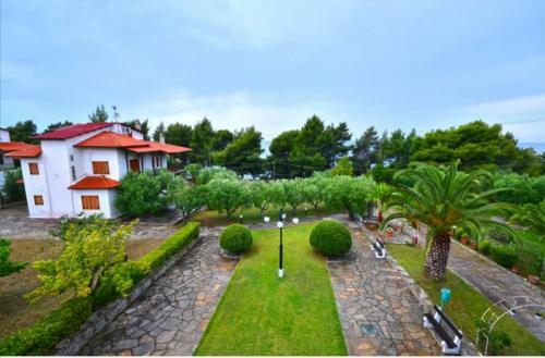 Posada Elia Beach Apartments