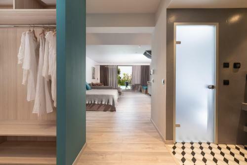 Hotel Lagomandra Luxury Suites With Private Pools