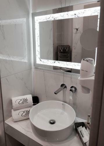 Elite Luxury Villas