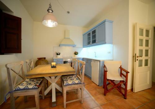 Hostal Focalion Castle Luxury Suites