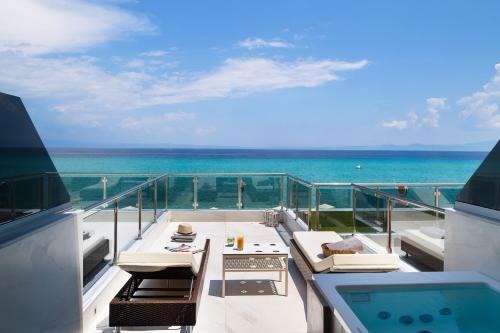 Sea Level Hotel