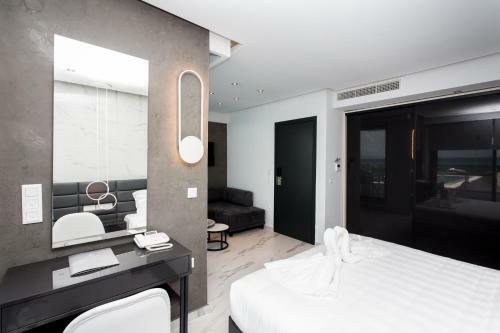 Crystal Villas & Suites