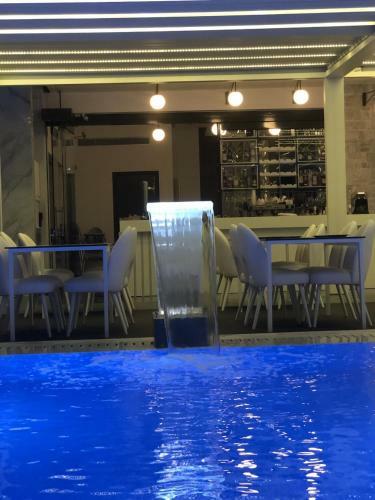 Crystal Villas & Suites