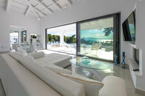 Crown Jewel Villa
