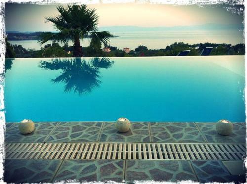 Luxurious Cosy Villa Breathtaking Seaview Pool