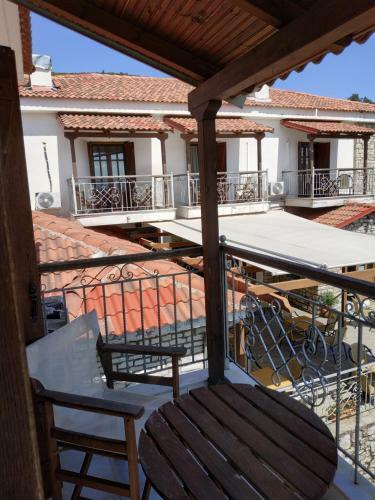 Dolopia Hotel