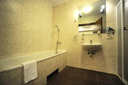 Hostal Regina Hotel