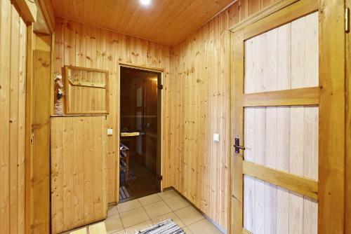 Holiday Homes Eliza