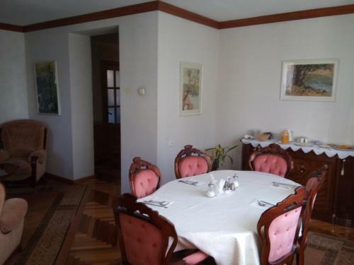 Home Hotel