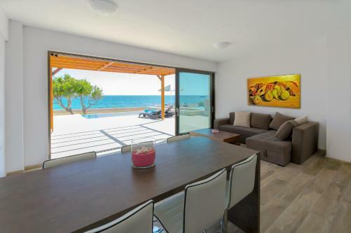 Villa Mary Beach