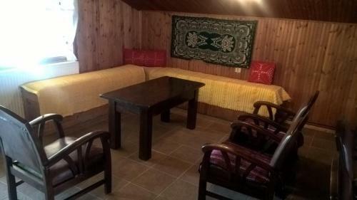 Hostal Guesthouse Chotos