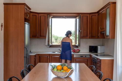 Sami Villa Sleeps 6 With Pool And Wifi