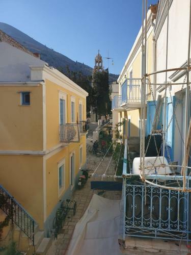 Cozy Apartments In Symi Center