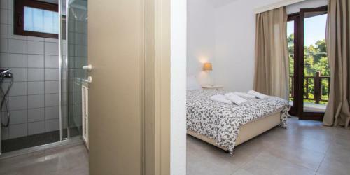 Lorenia Garden Villa, Elani