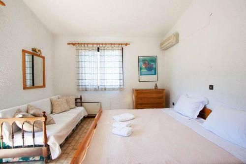 Negley Sea Side Villa, Elani