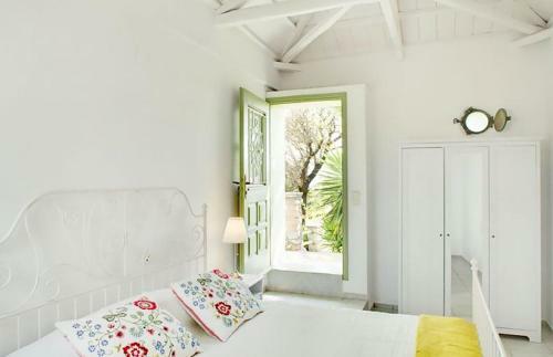 Villa Vainas House