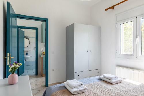 Lithos Apartments