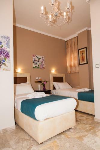 Rose Hotel