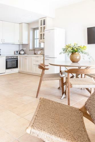 Villa Amani Living