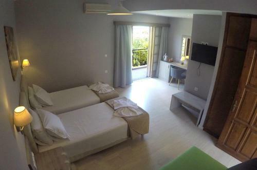 Sunwaves Beach Hotel