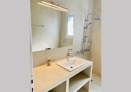 Hostal Costa Vasia Suites And Apartments
