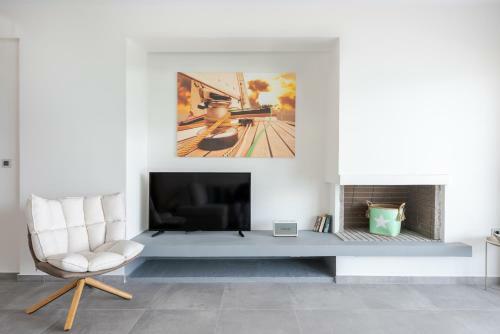 Hostal Costa Vasia Suites And Apartments