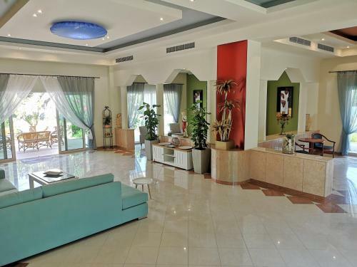Louis Luxury Villa