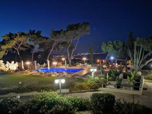 Louis Luxury Villa
