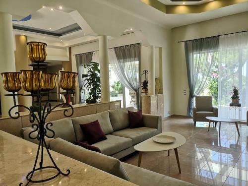 Louis Luxury Villa